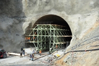 Yusufeli Barajı ve HES Projesi’nde Derivasyon Tünelinin Kazı Çalışmaları Tamamlandı